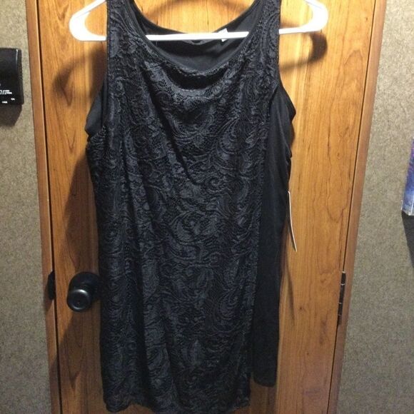 SALE BUY 2/$30. NWT Cyrus Women’s 2 Layer Black Lace M Blouse - Picture 2 of 8